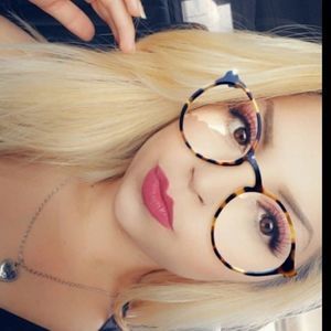 Meet your Posher, Olga